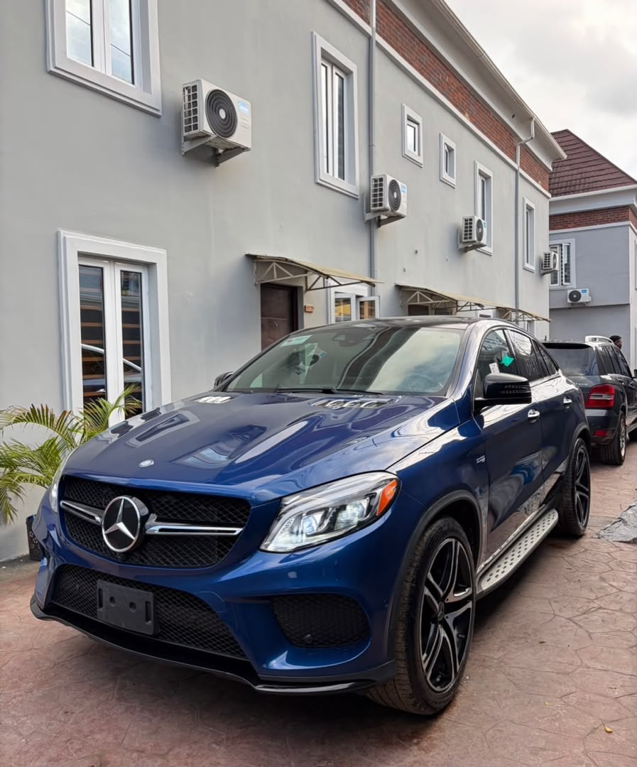 Mercedes-Benz GLE Coupe, Blue SUV for Sale — photo 2
