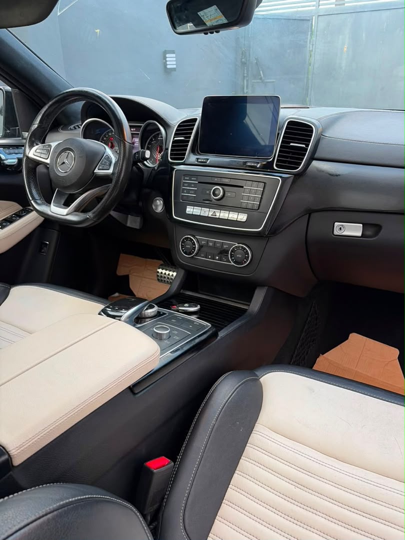 Mercedes-Benz GLE Coupe, Blue SUV for Sale — photo 4