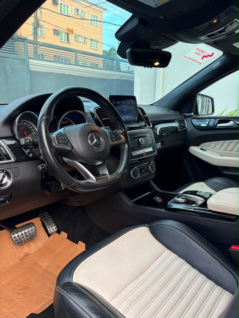 Mercedes-Benz GLE Coupe, Blue SUV for Sale — photo 7