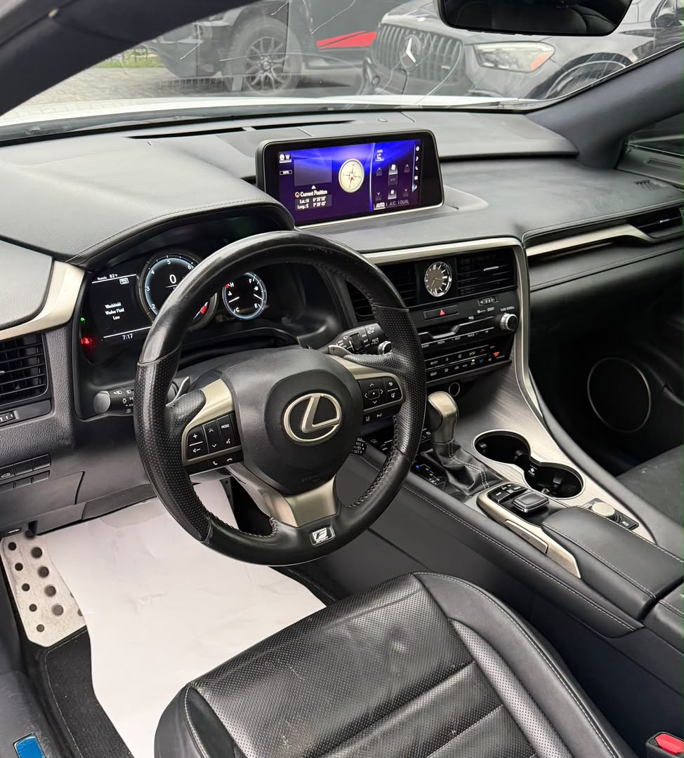 Lexus RX 350, White SUV for Sale Fsport — photo 3