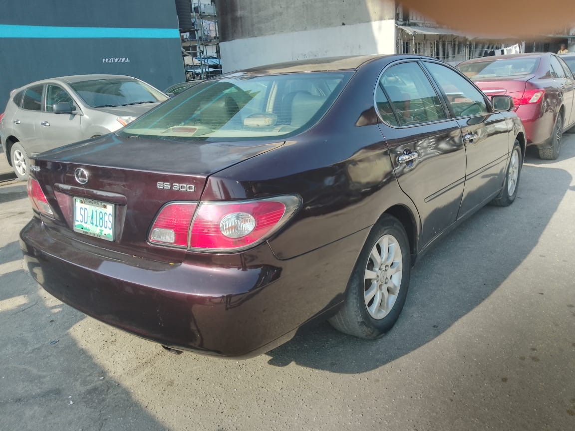 Lexus Es300
