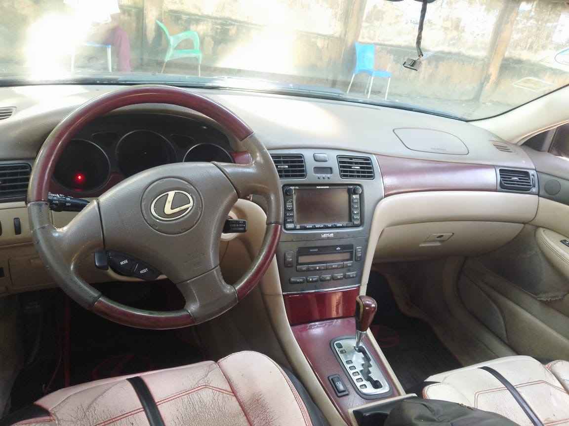 Lexus Es300