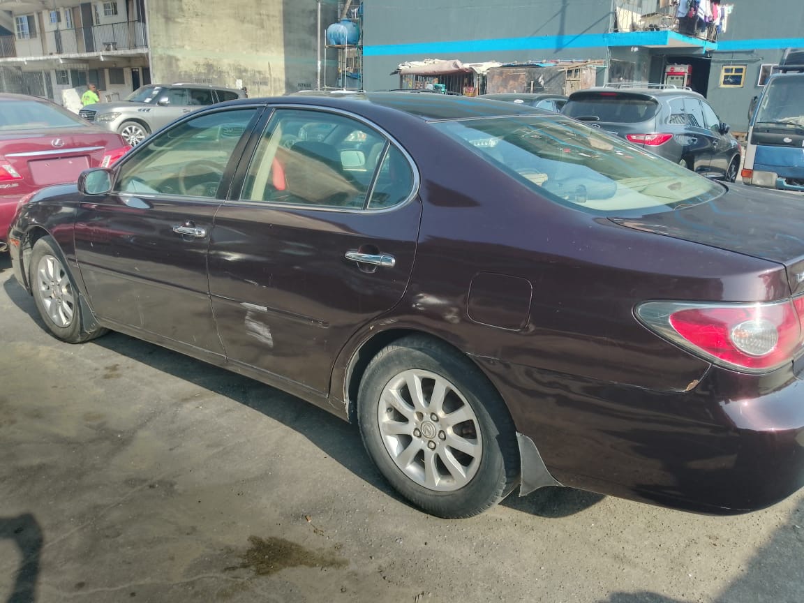 Lexus Es300