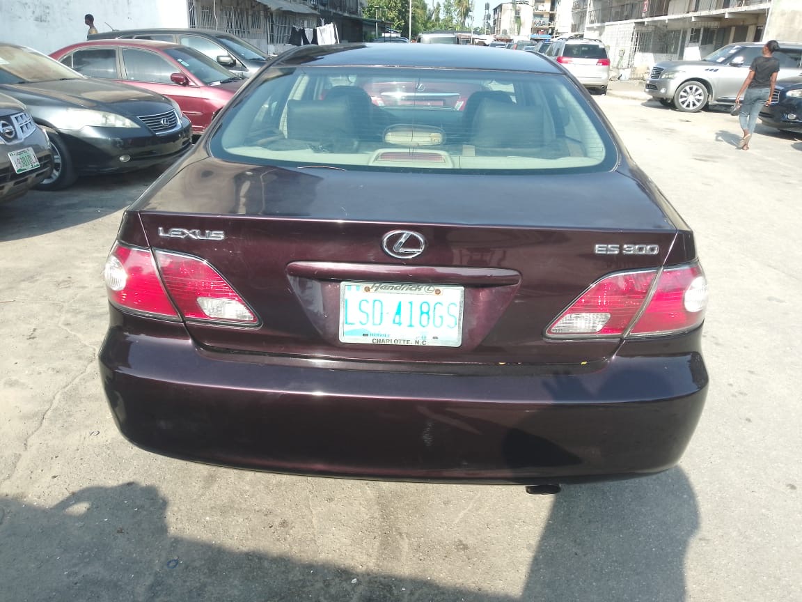 Lexus Es300