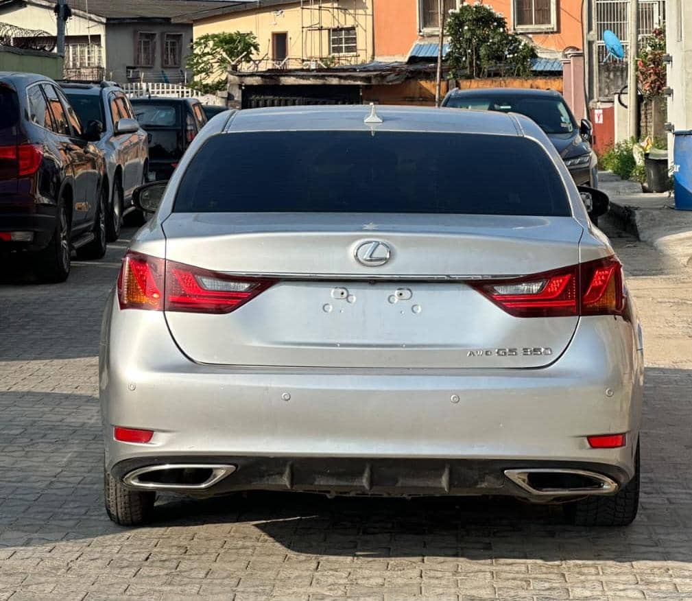Lexus GS 350 Silver Sedan — photo 9