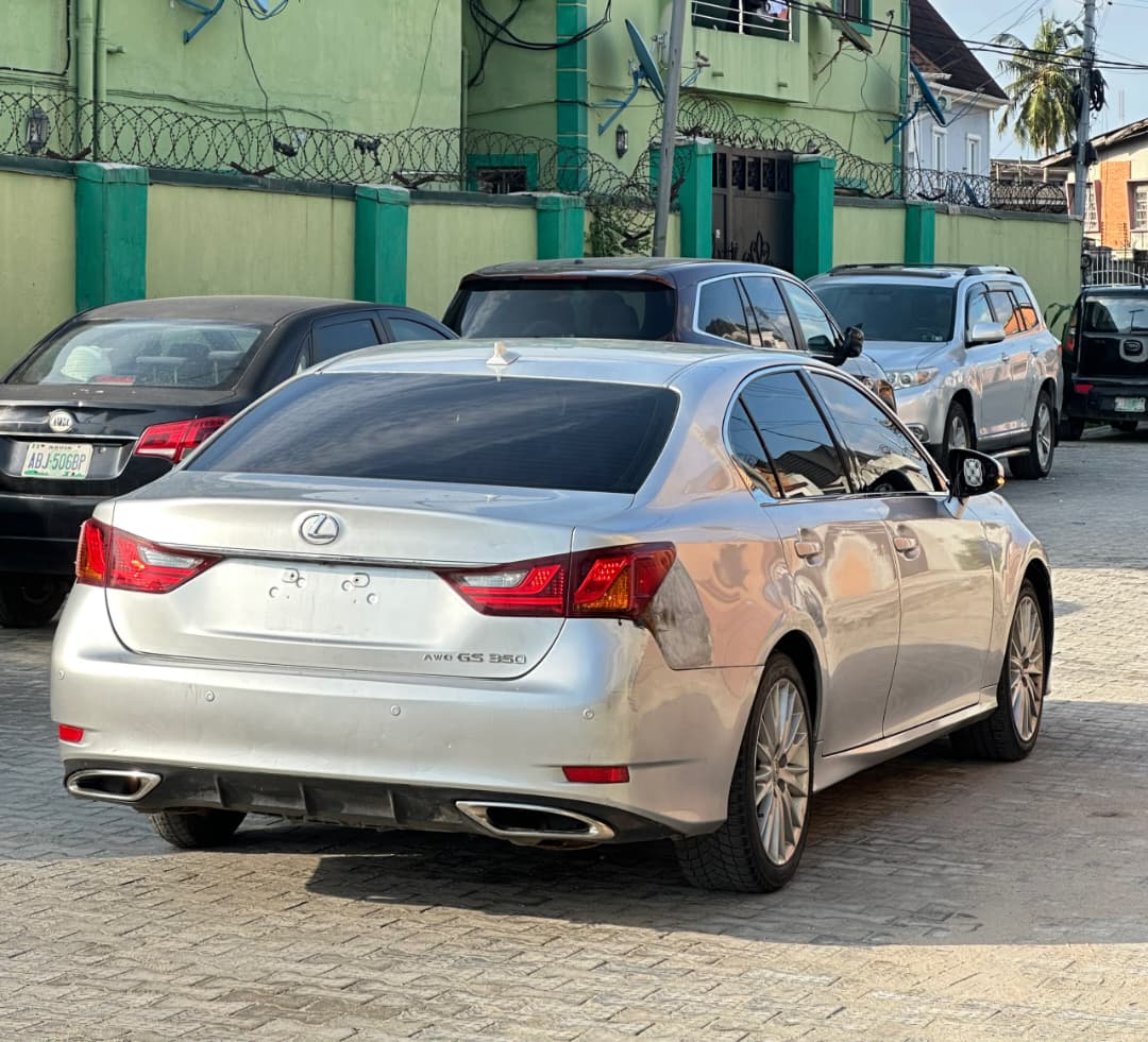 Lexus GS 350 Silver Sedan — photo 10