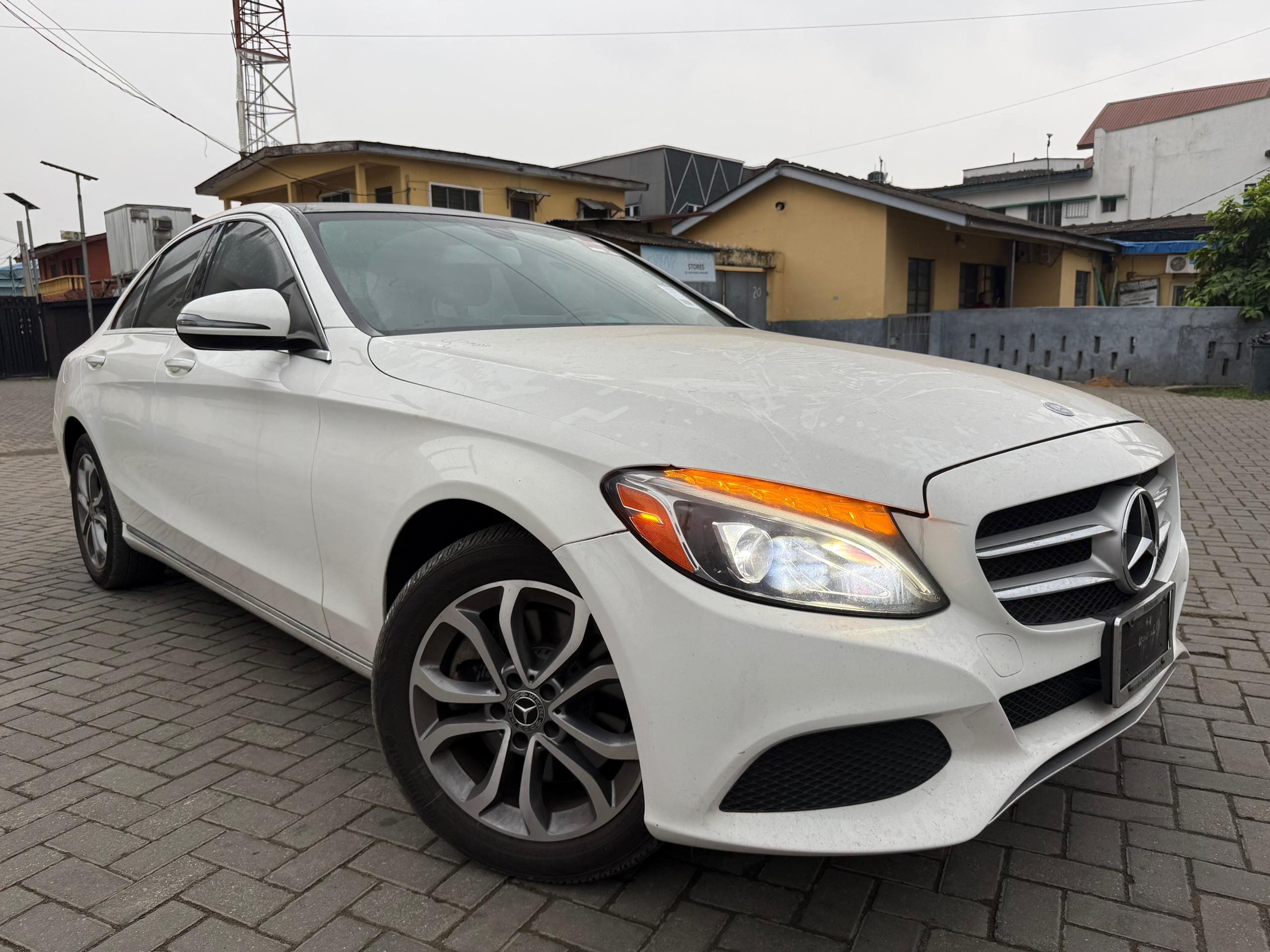 Mercedes-Benz C300 4MATIC White Sedan