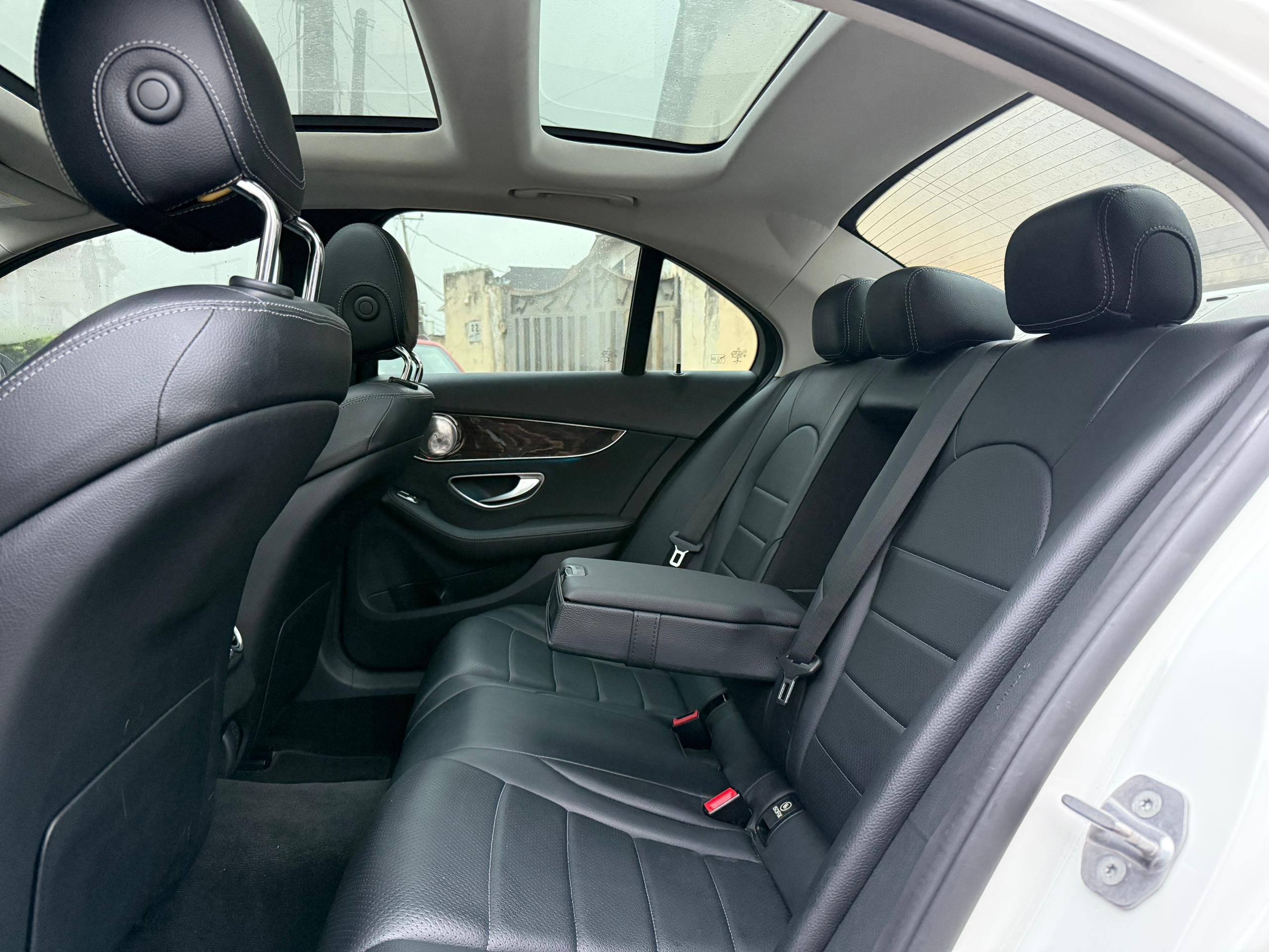 Mercedes-Benz C300 4MATIC White Sedan