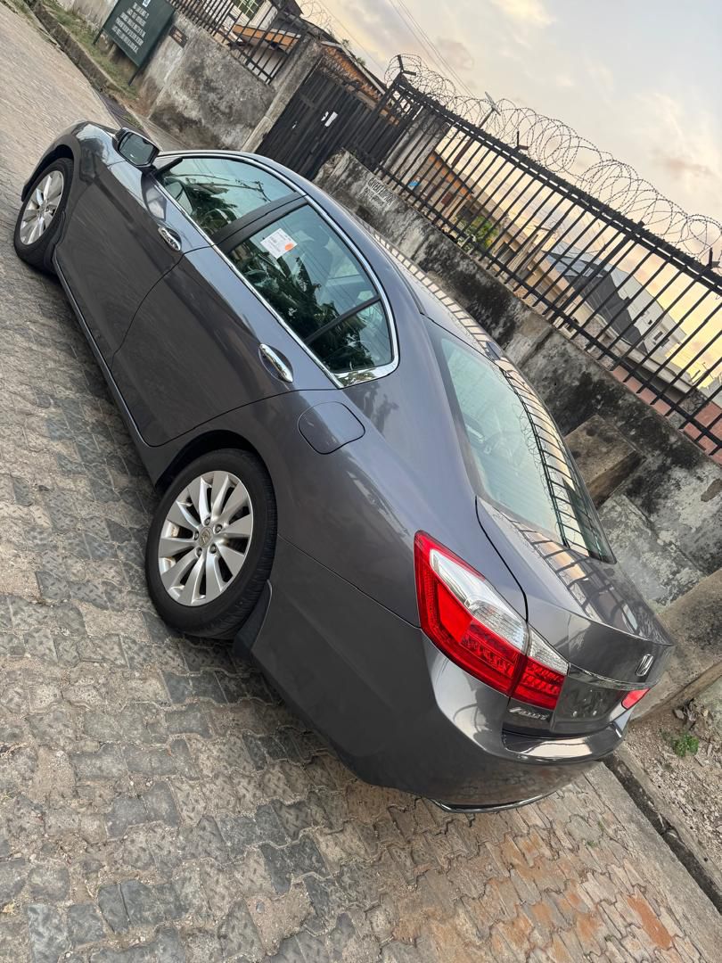 Honda Accord Sedan, Dark Grey — photo 4
