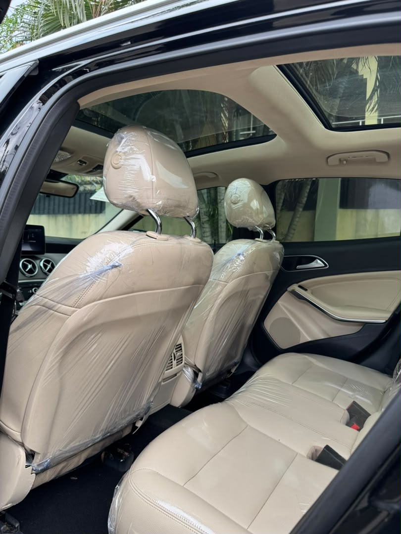 Mercedes-Benz GLA 250 4MATIC Black SUV GLA250