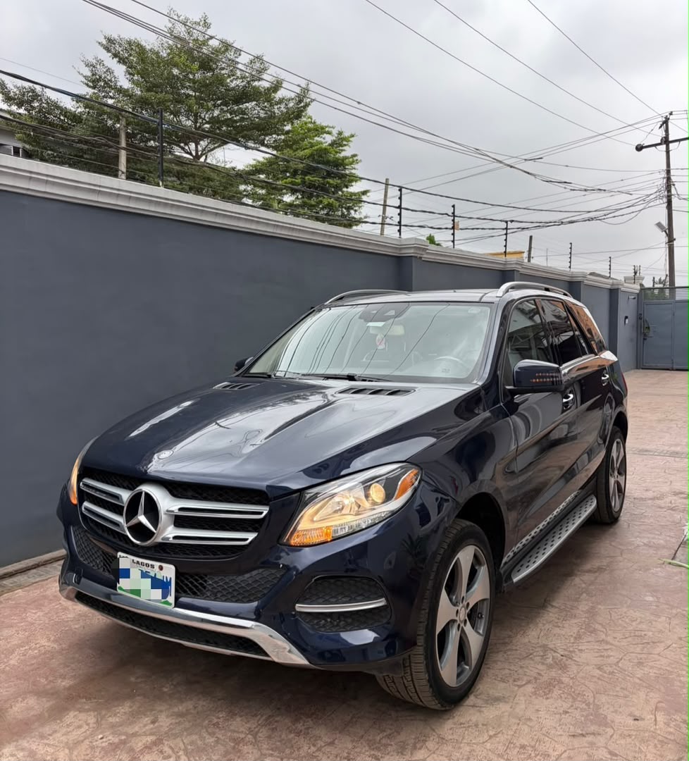 Mercedes-Benz GLE 350 4MATIC Dark Blue SUV GLE350