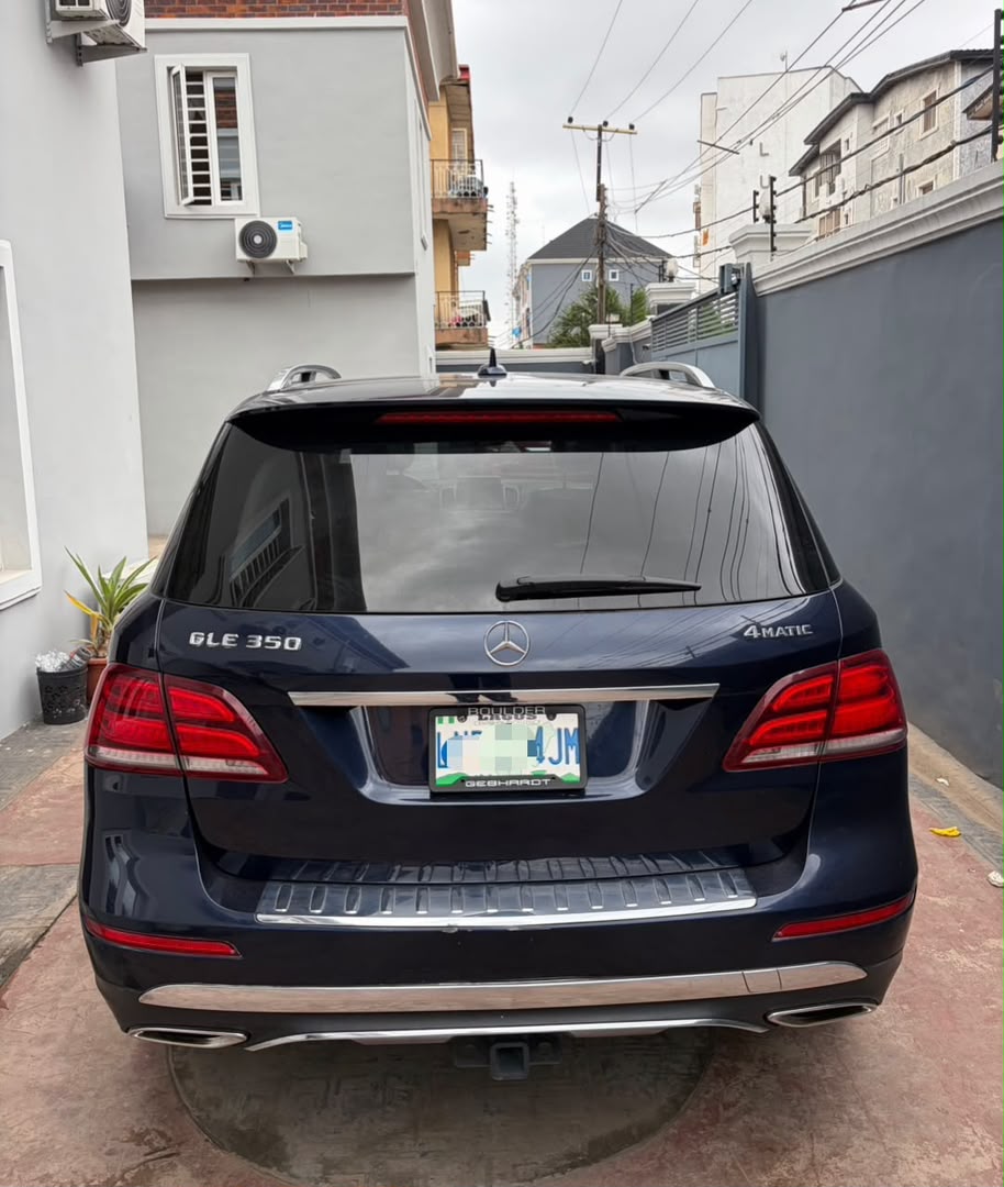 Mercedes-Benz GLE 350 4MATIC Dark Blue SUV GLE350
