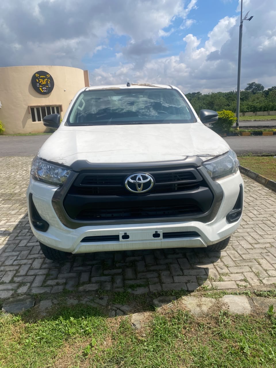 Brand new 2025 Toyota Hilux White Pickup Truck