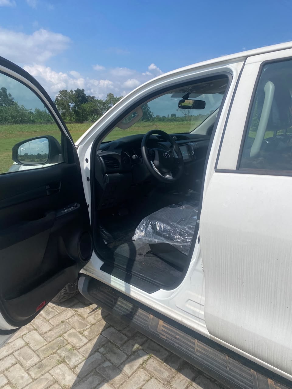 Brand new 2025 Toyota Hilux White Pickup Truck