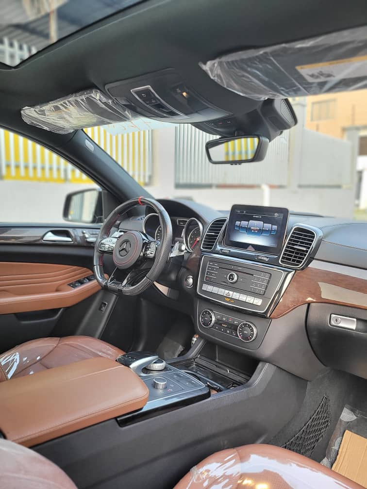 Mercedes-Benz GLE Coupe Black with Brown Leather Interior GLE-Class