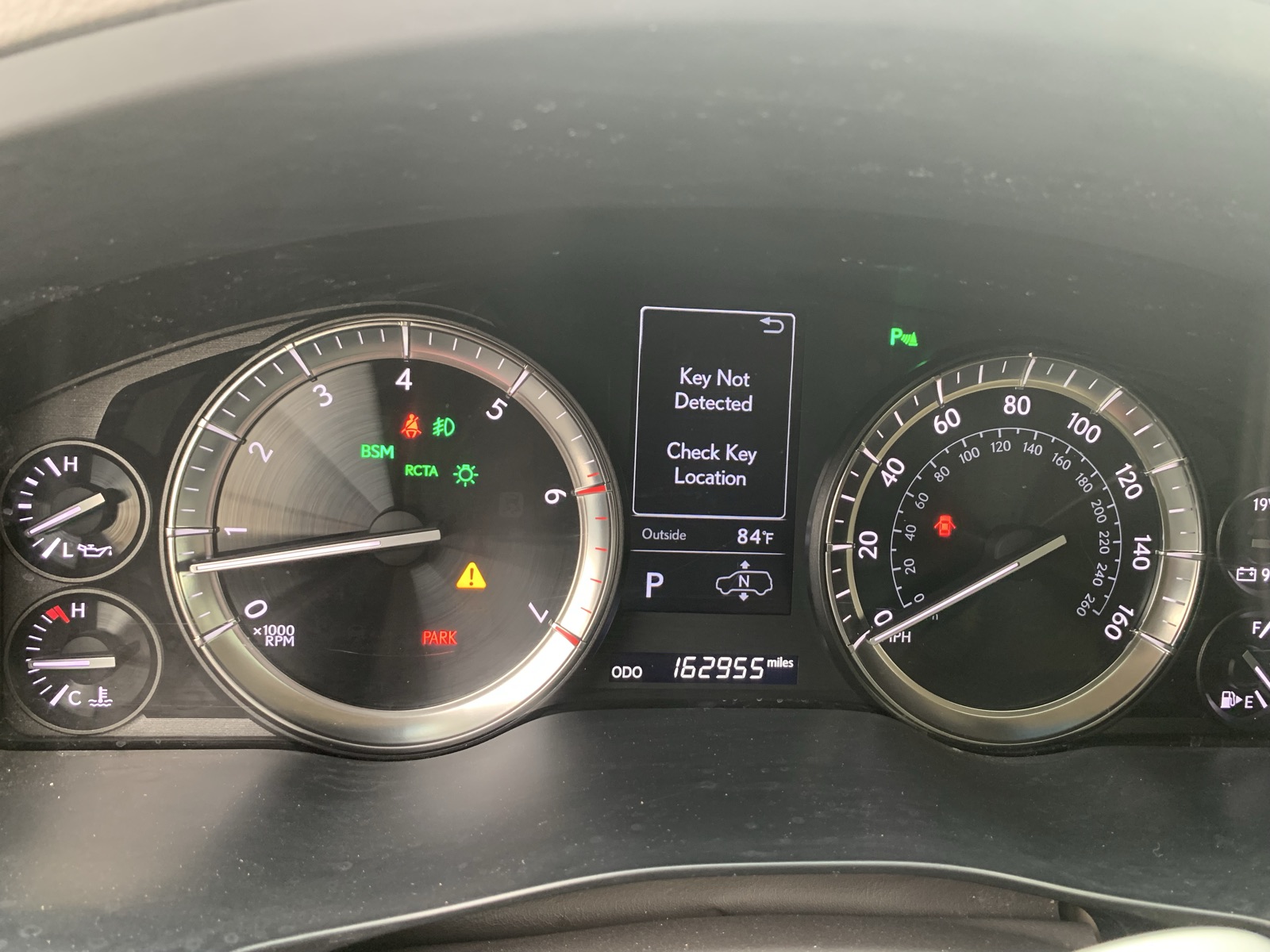 2018 Lexus LX 570 White SUV with Sunroof