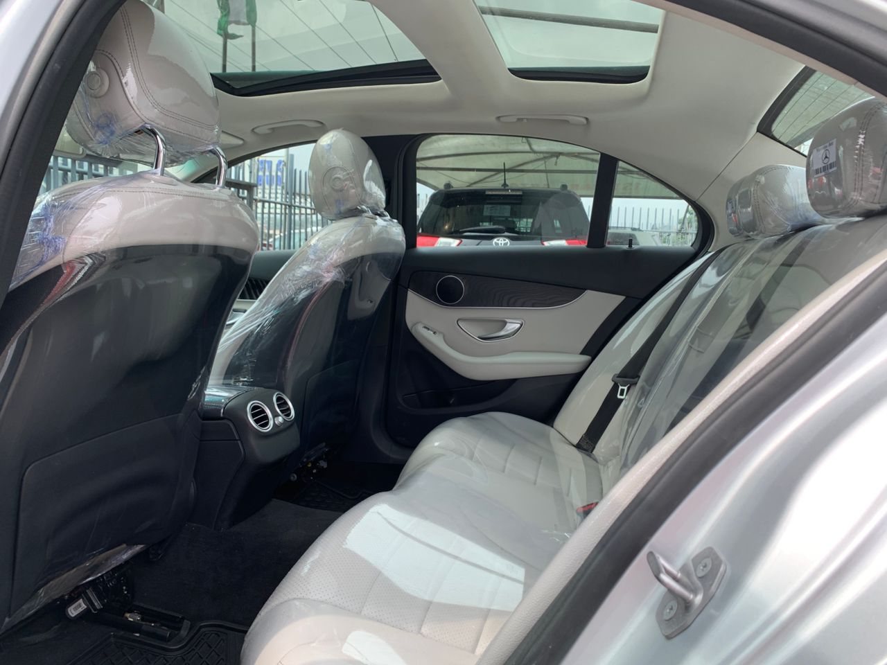 Mercedes-Benz C300 4MATIC Silver Sedan C-Class