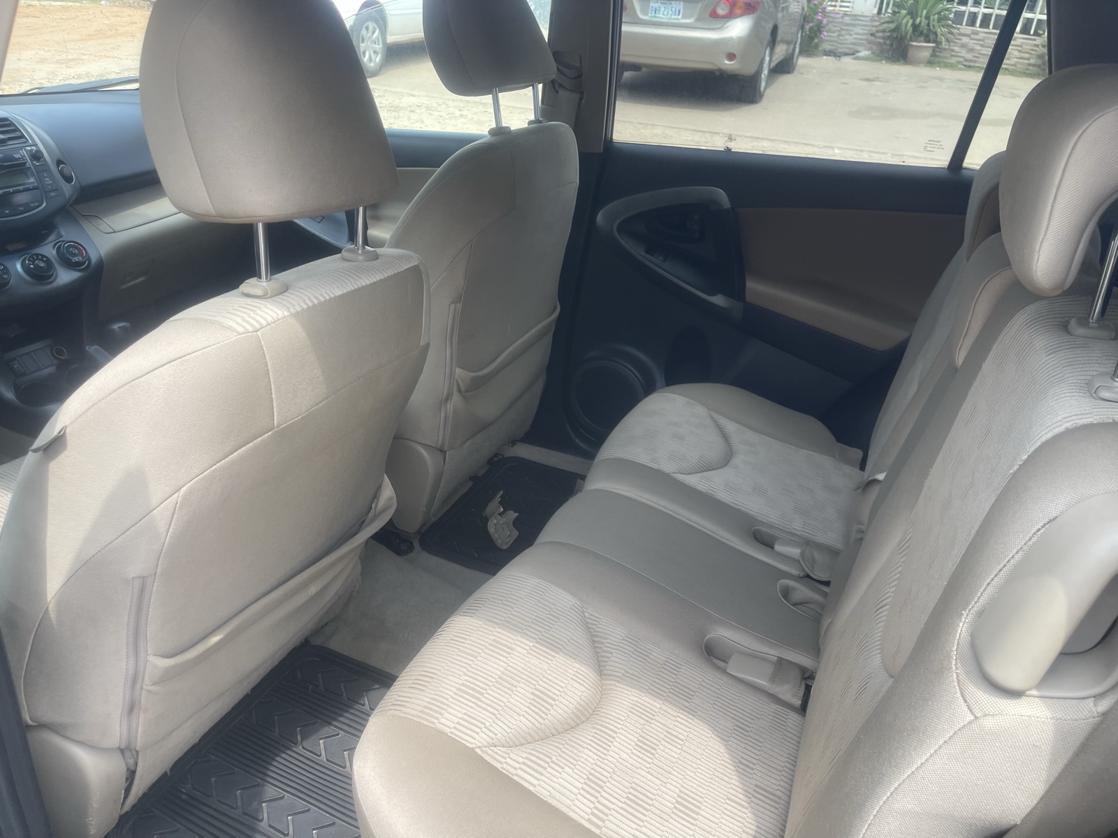 Toyota Rav4 2011 model