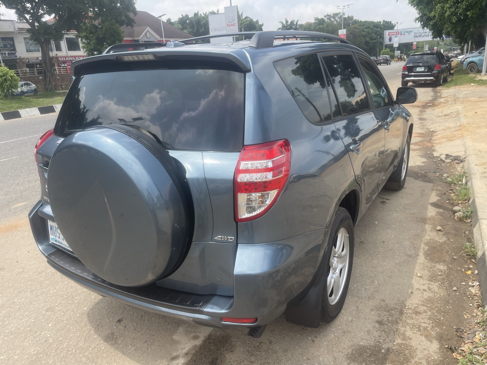 Toyota Rav4 2011 model