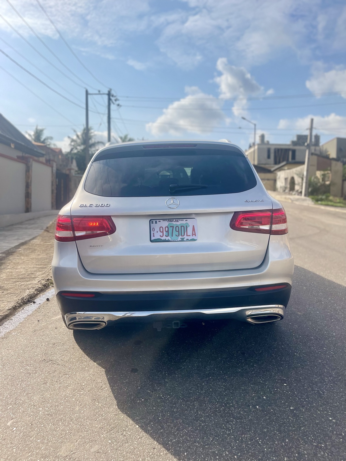 Mercedes-Benz GLC 300 Silver SUV with Panoramic Sunroof GLC300