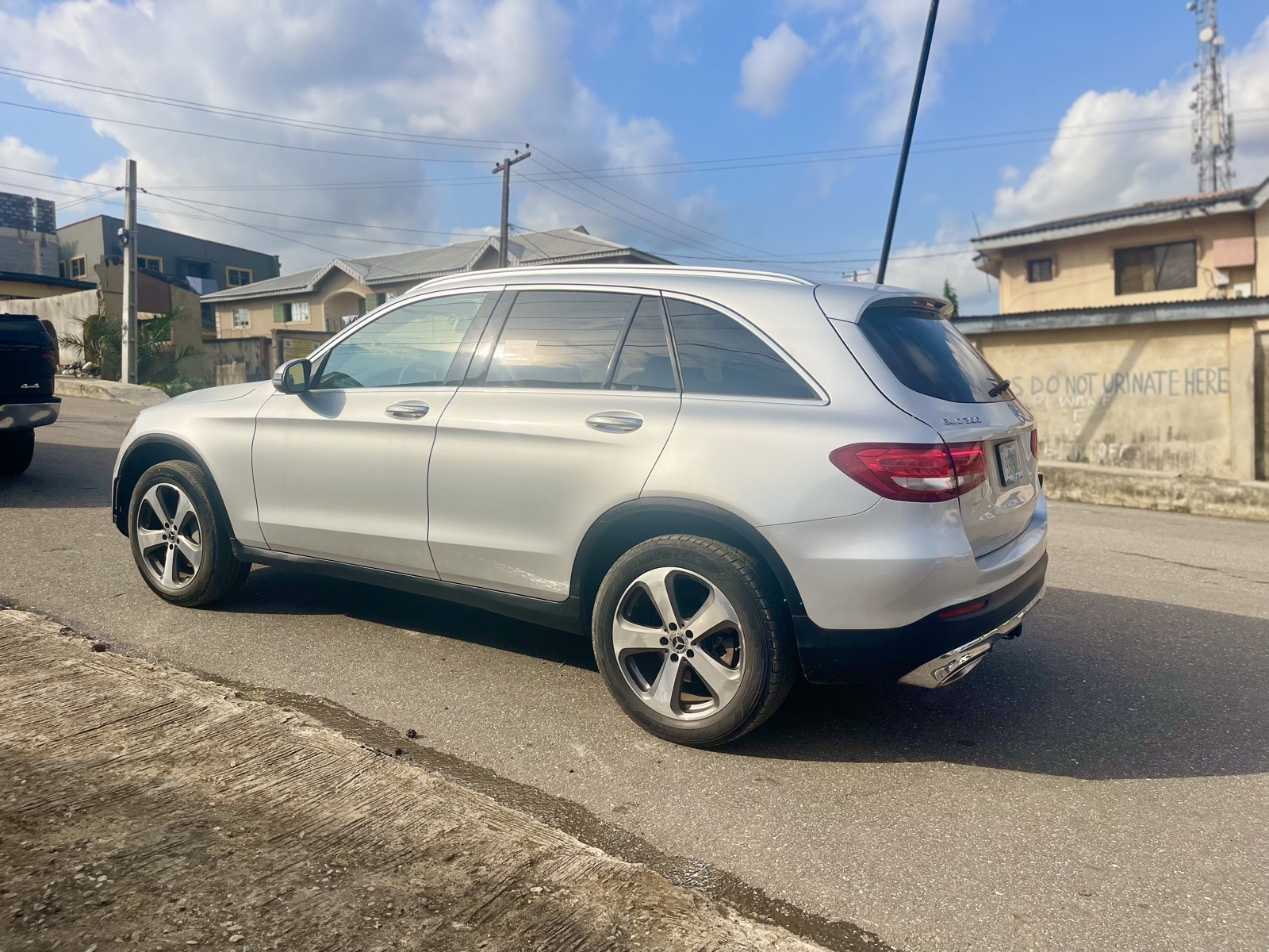 Mercedes-Benz GLC 300 Silver SUV with Panoramic Sunroof GLC300