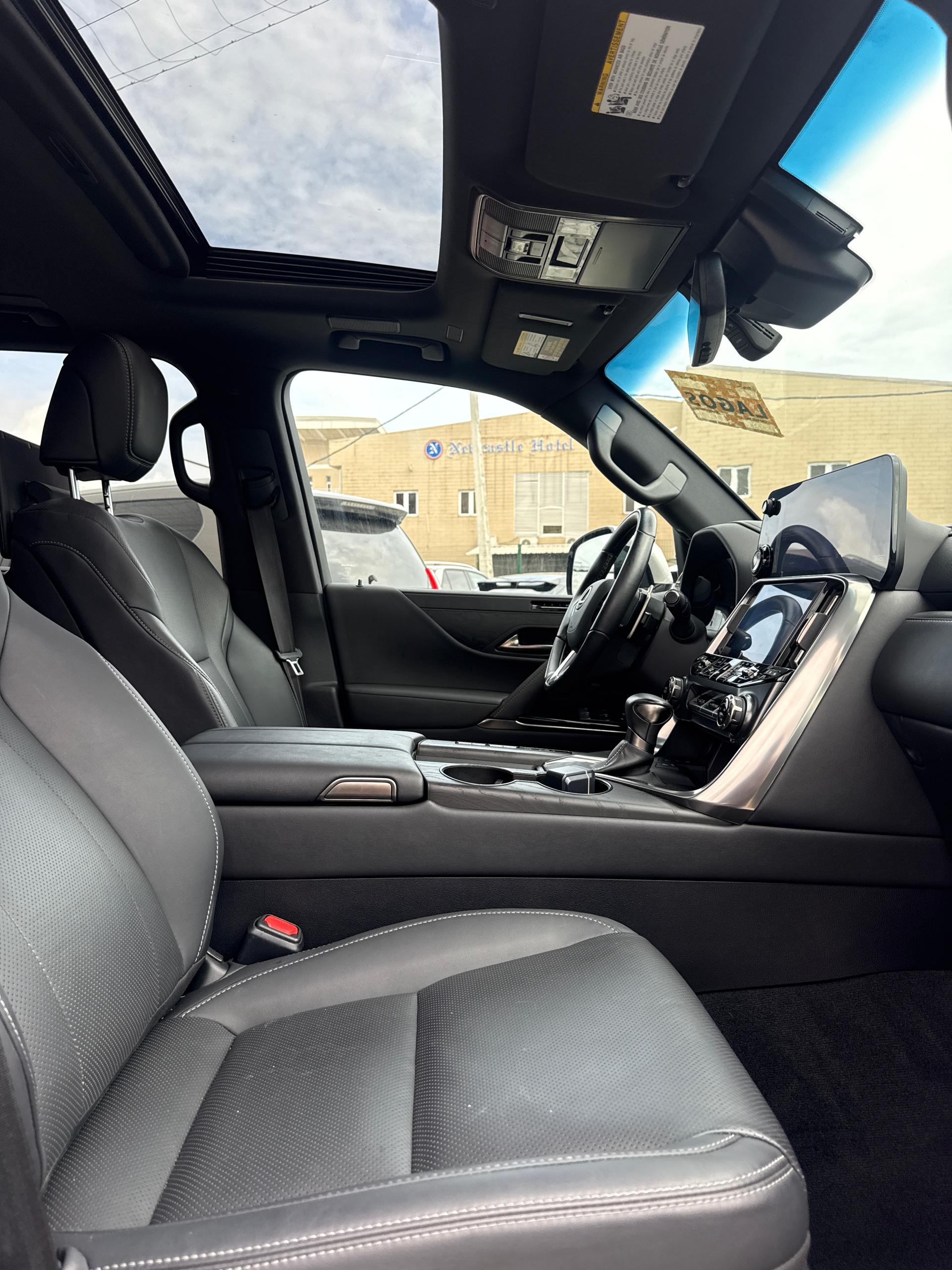 Lexus LX 500, Silver SUV for Sale