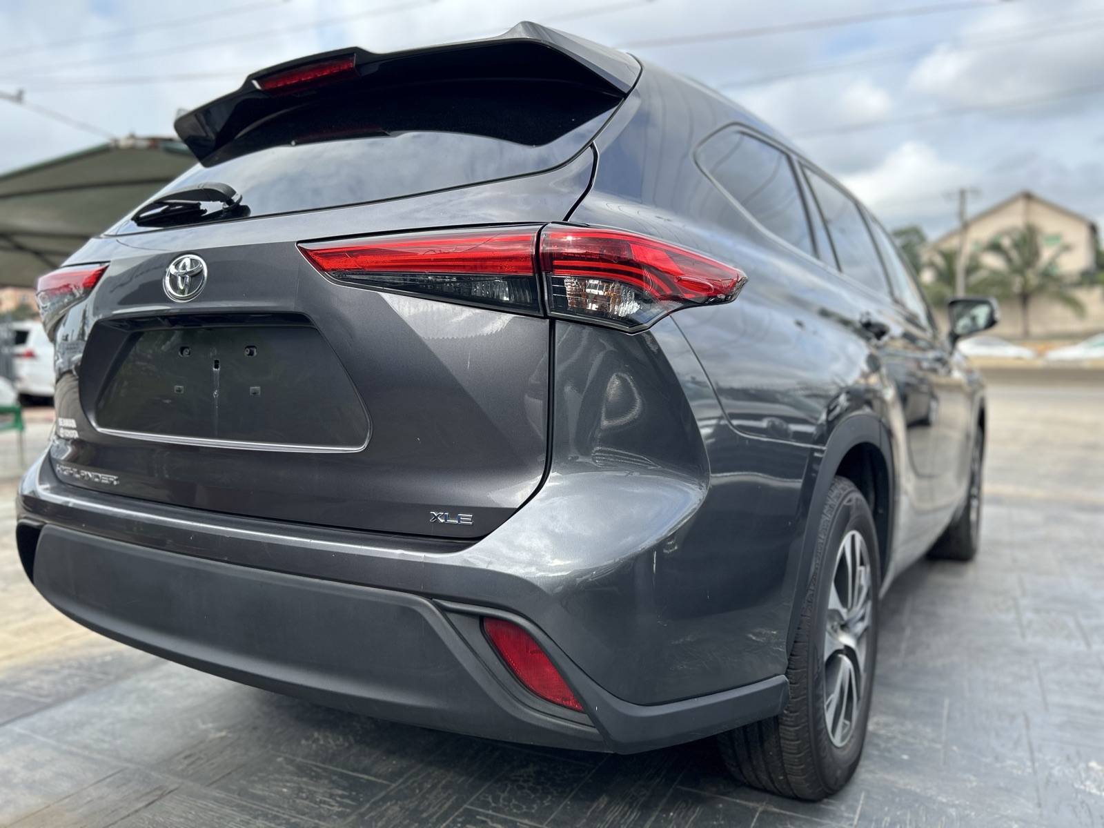 2021 Toyota Highlander XLE, Dark Grey SUV