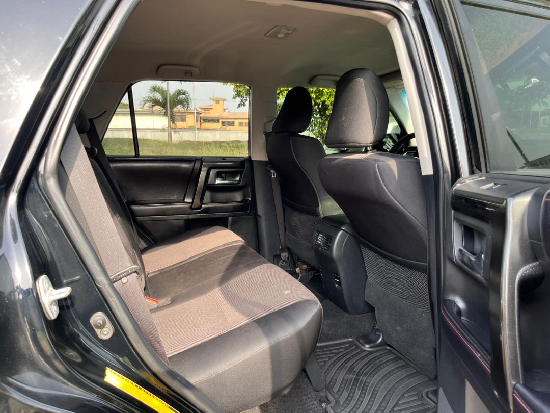 Toyota 4Runner SUV, Black with Off-Road Tyres — photo 3