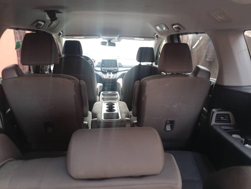 Honda Odyssey Silver MPV