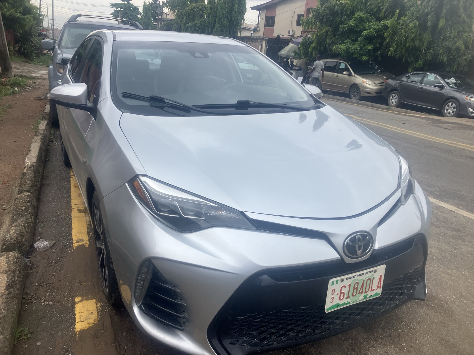 2017 Toyota Corolla Silver Sedan