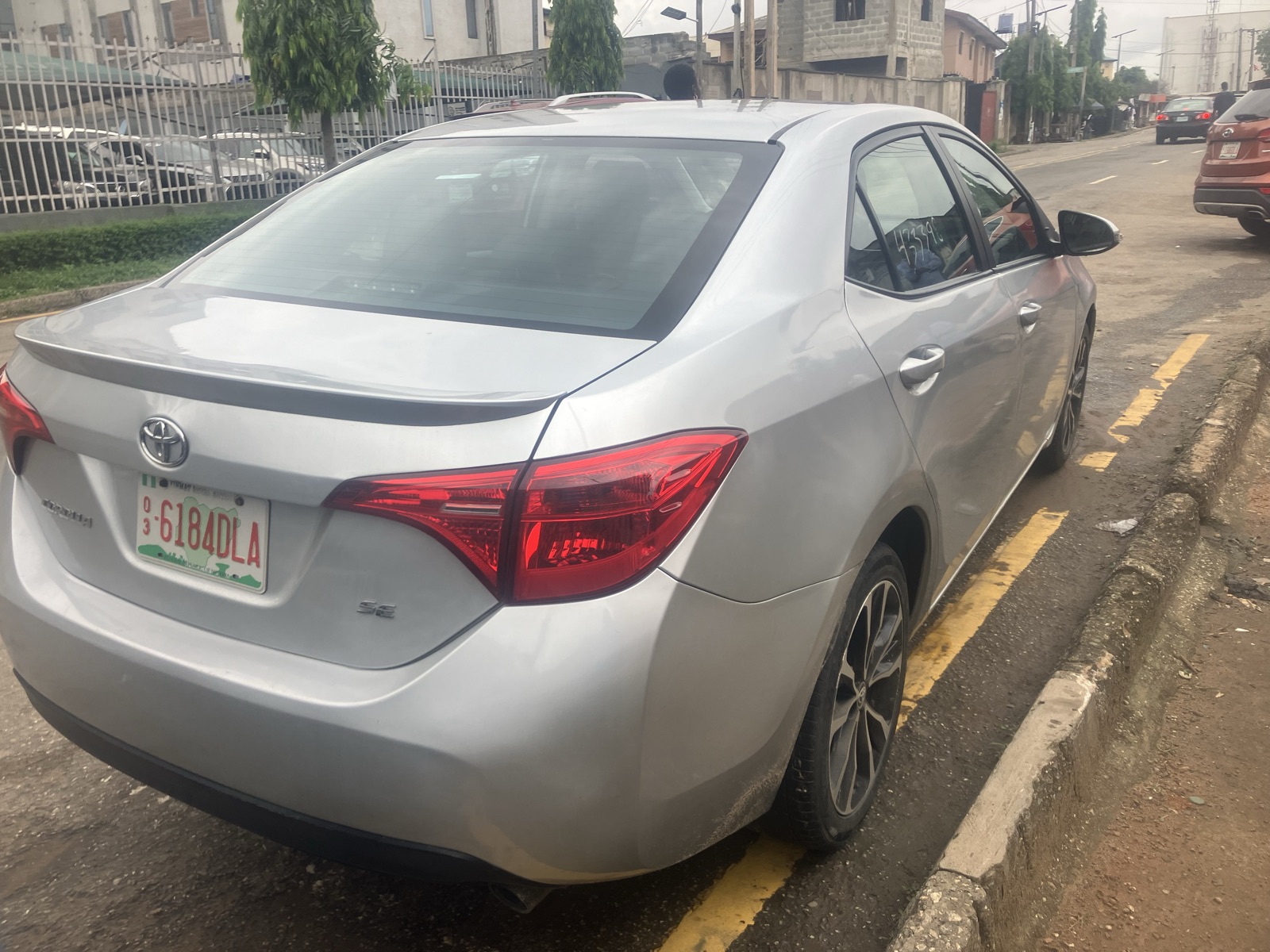 2017 Toyota Corolla Silver Sedan