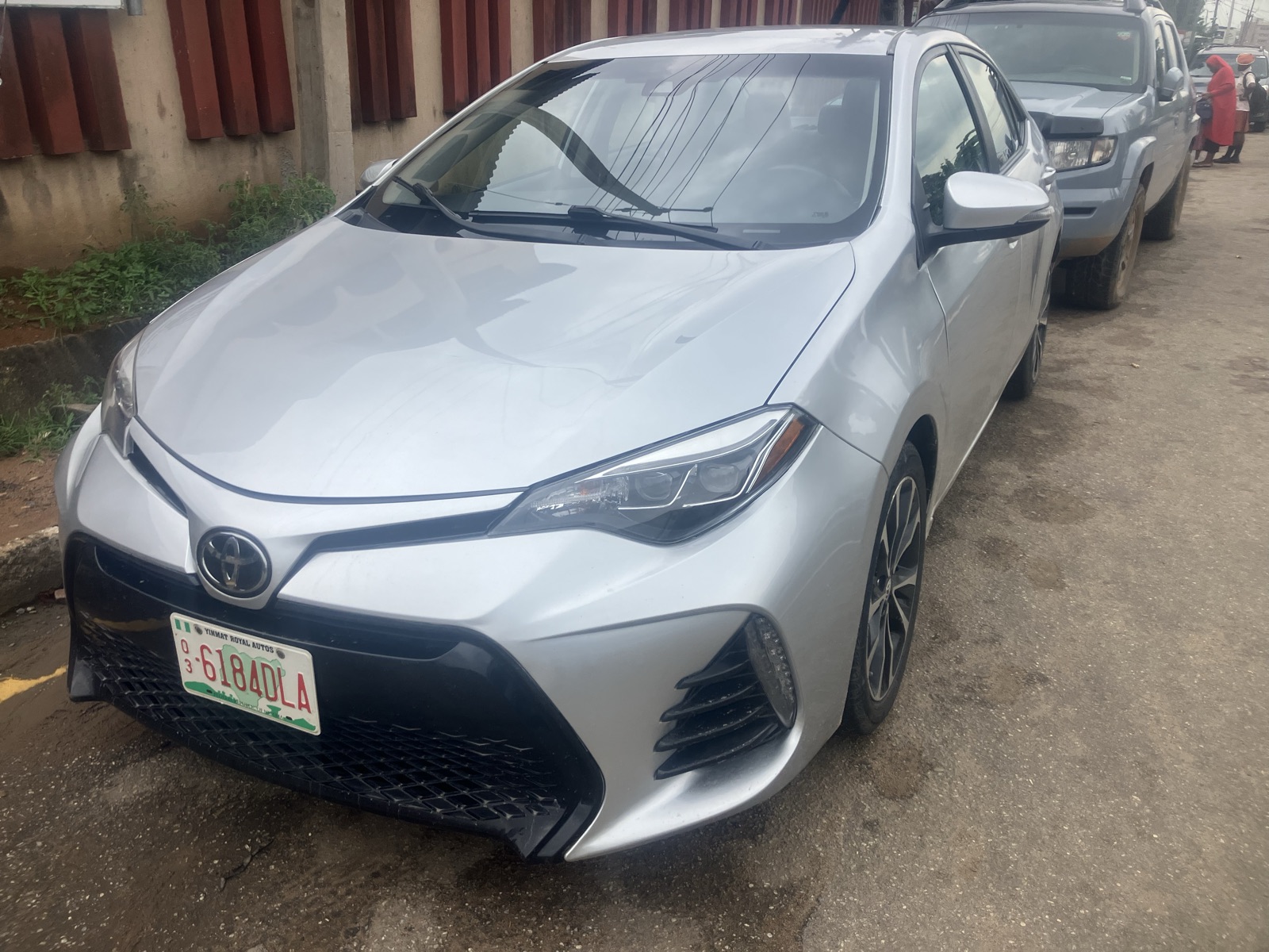 2017 Toyota Corolla Silver Sedan