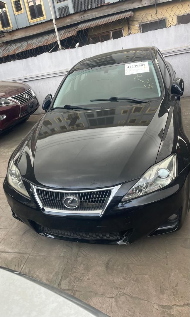 Lexus IS 250, Black Sedan