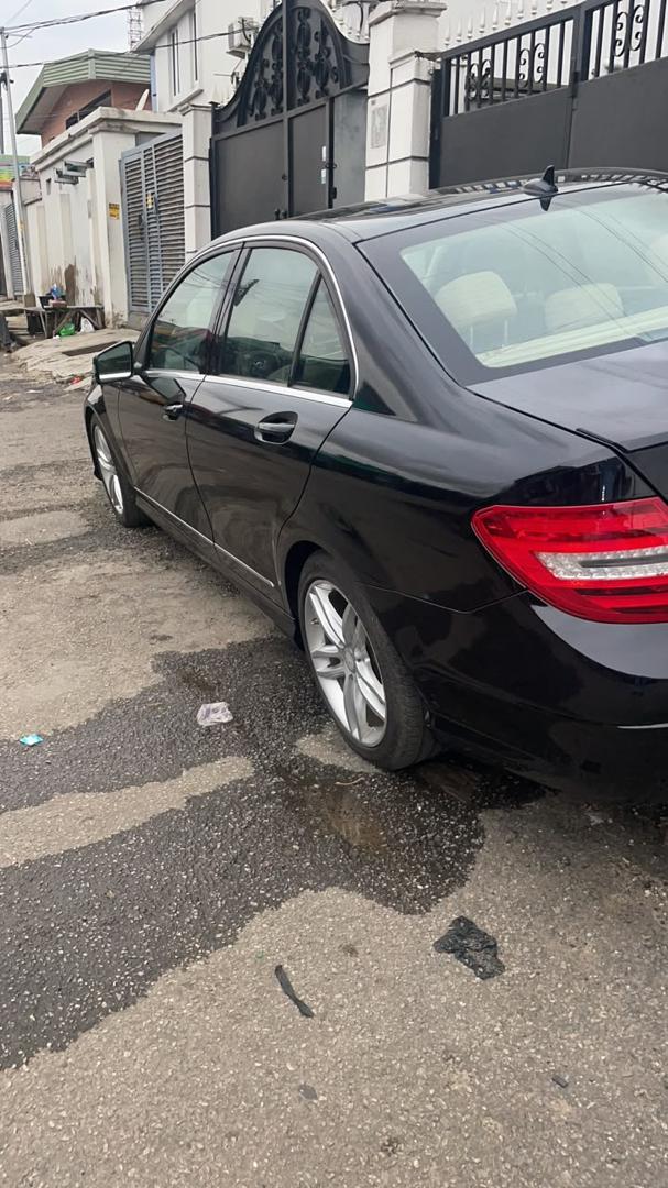 Mercedes-Benz C300 4MATIC Black Sedan