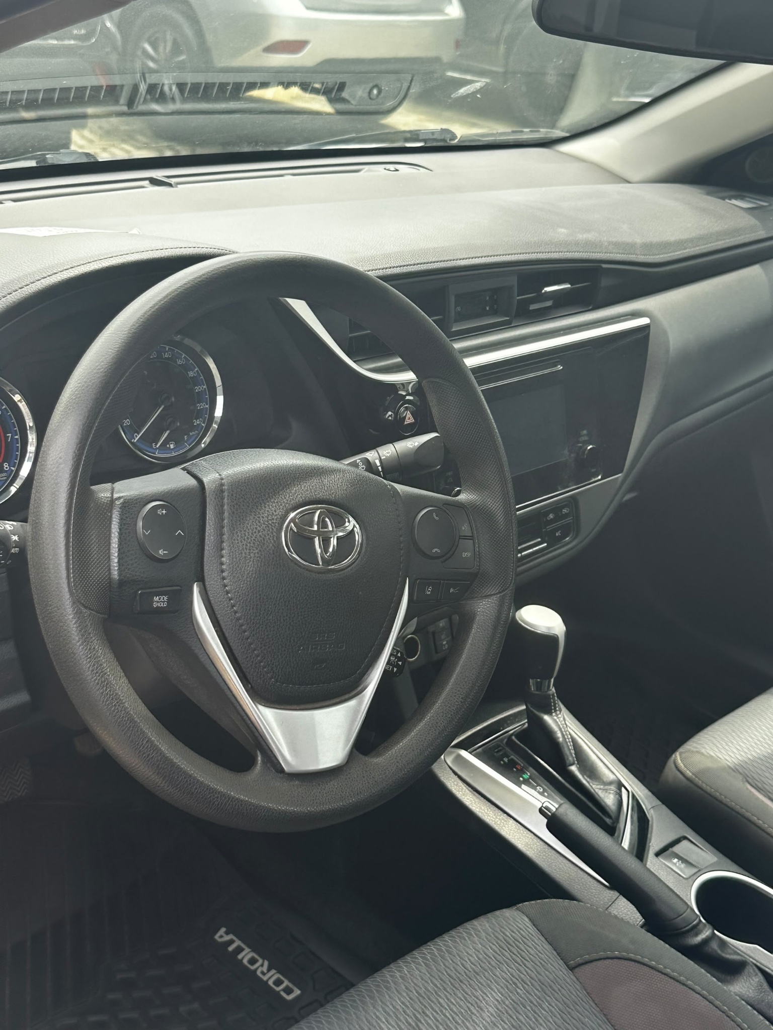 Toyota Corolla 2018 Silver Sedan Automatic