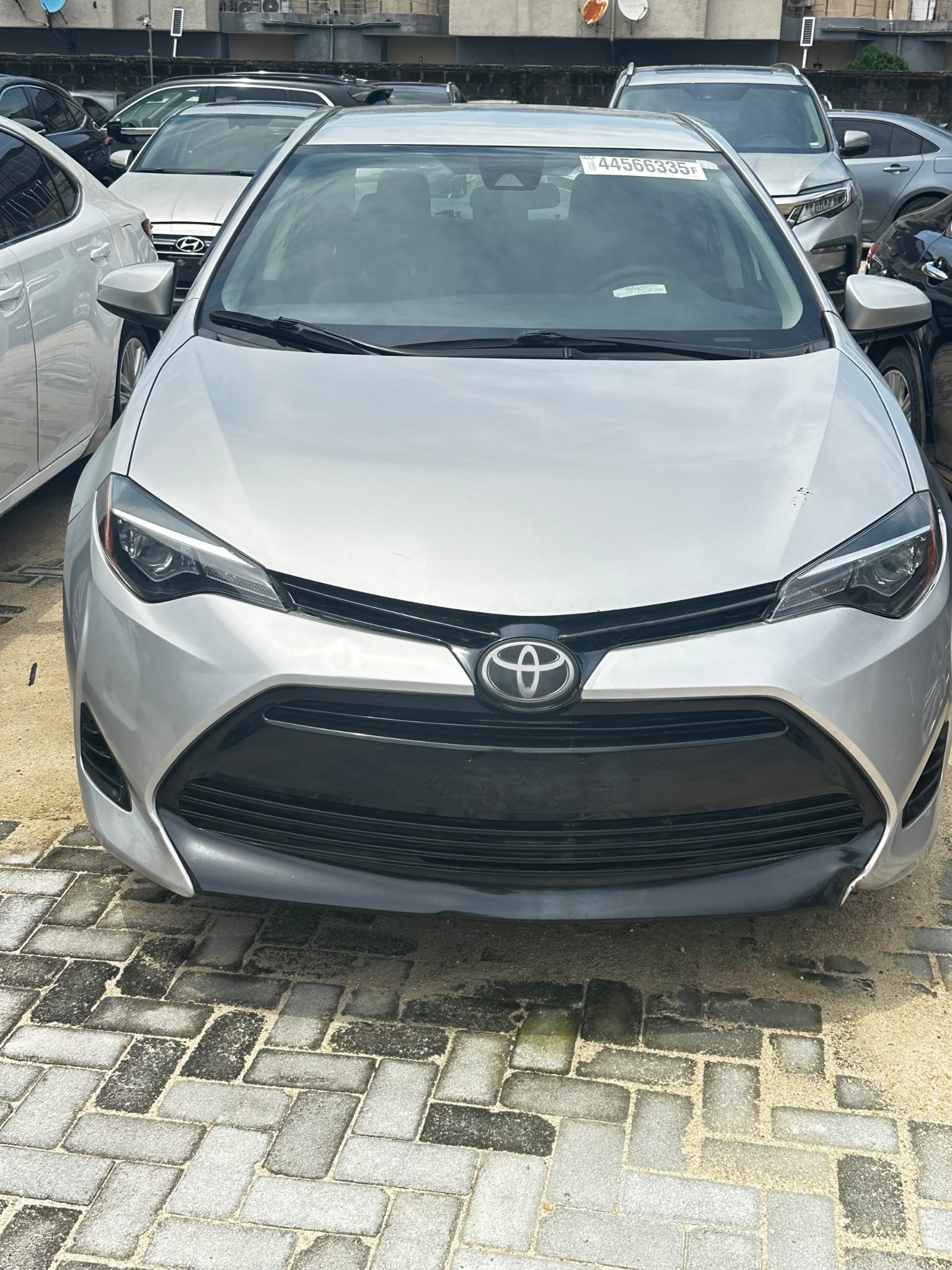 Toyota Corolla 2018 Silver Sedan Automatic