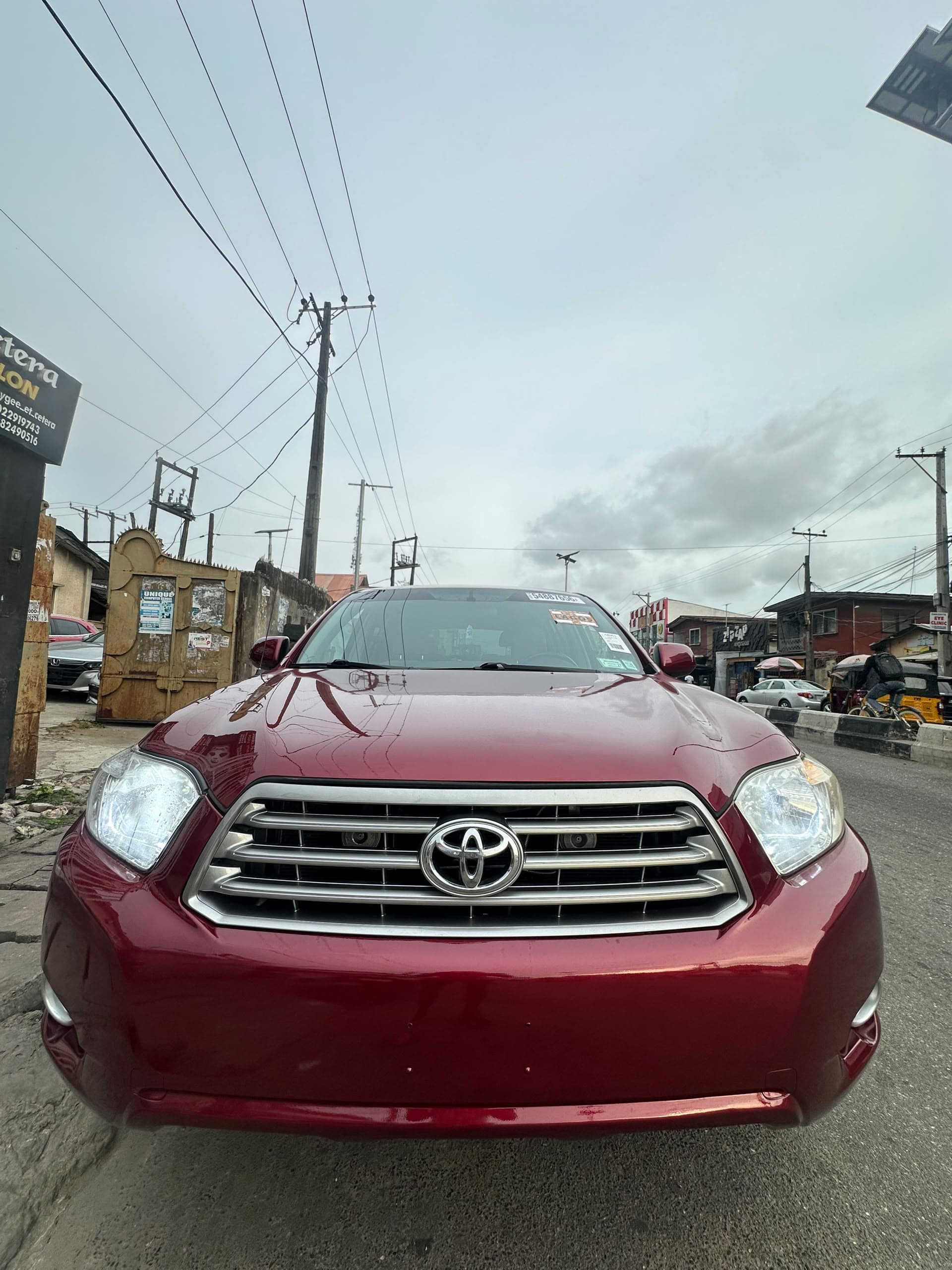 Toyota Highlander V6 Red SUV