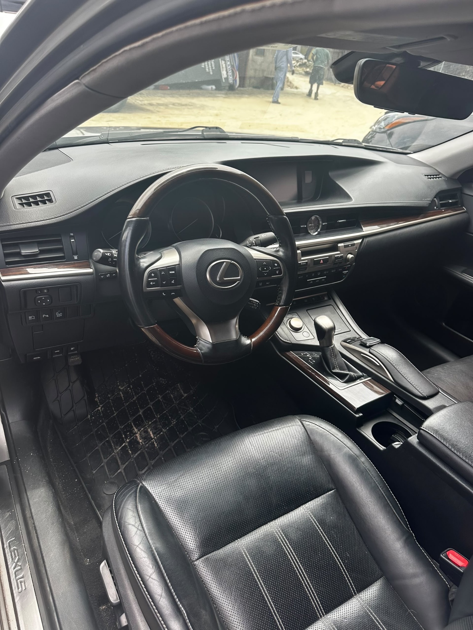 Lexus ES 350 Silver Sedan