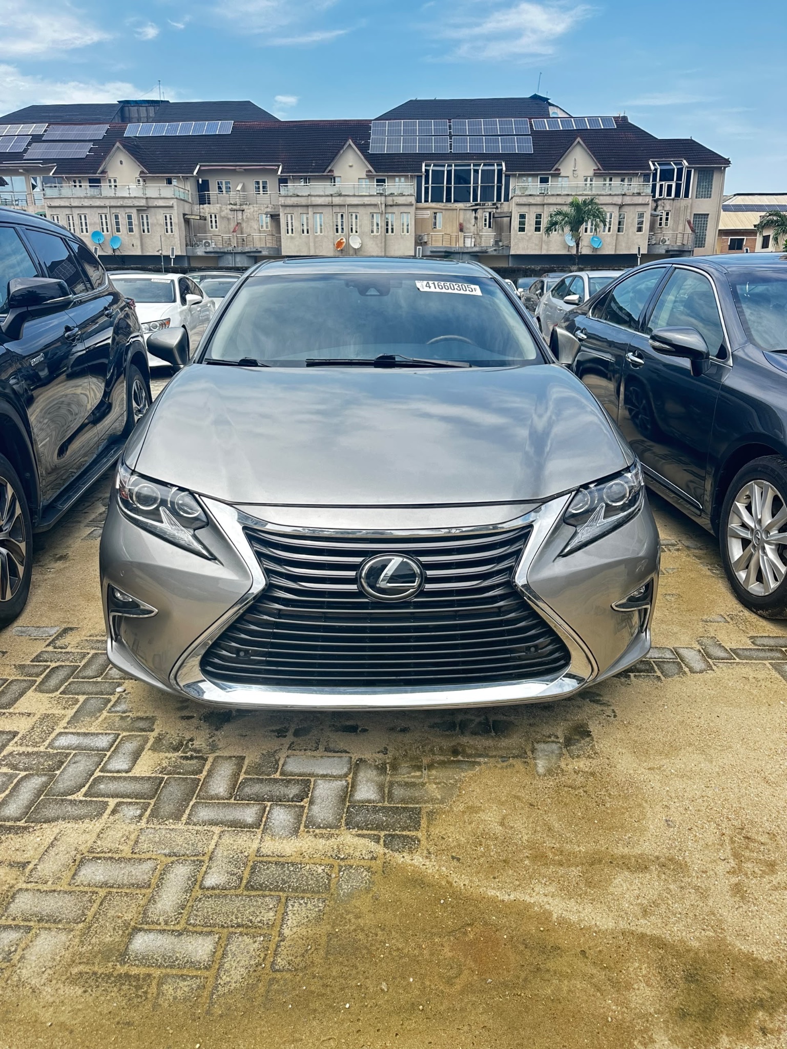 Lexus ES 350 Silver Sedan