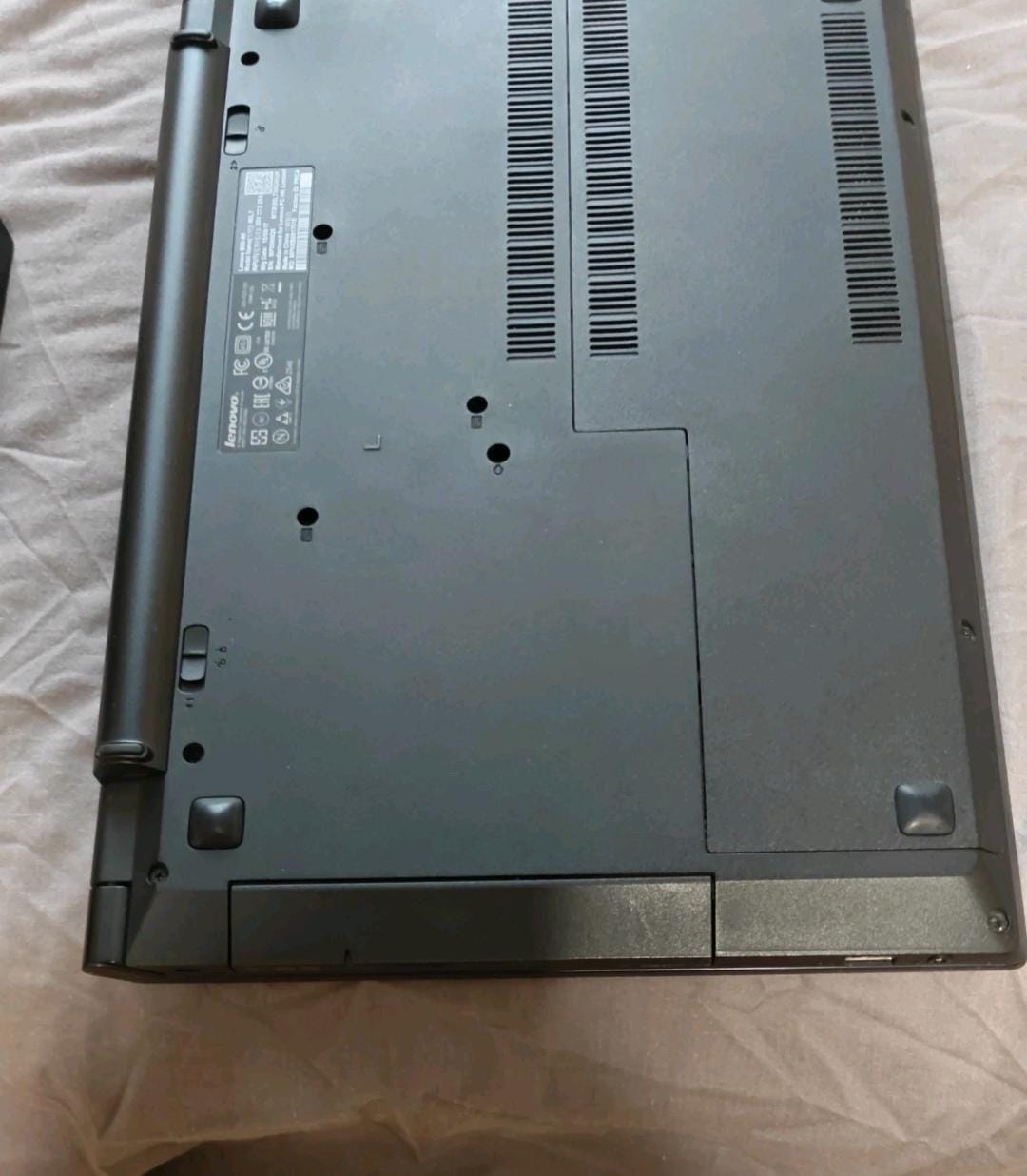 I'm used Lenovo B50 || Core i5 || 8Gb RAM || 500Gb HDD