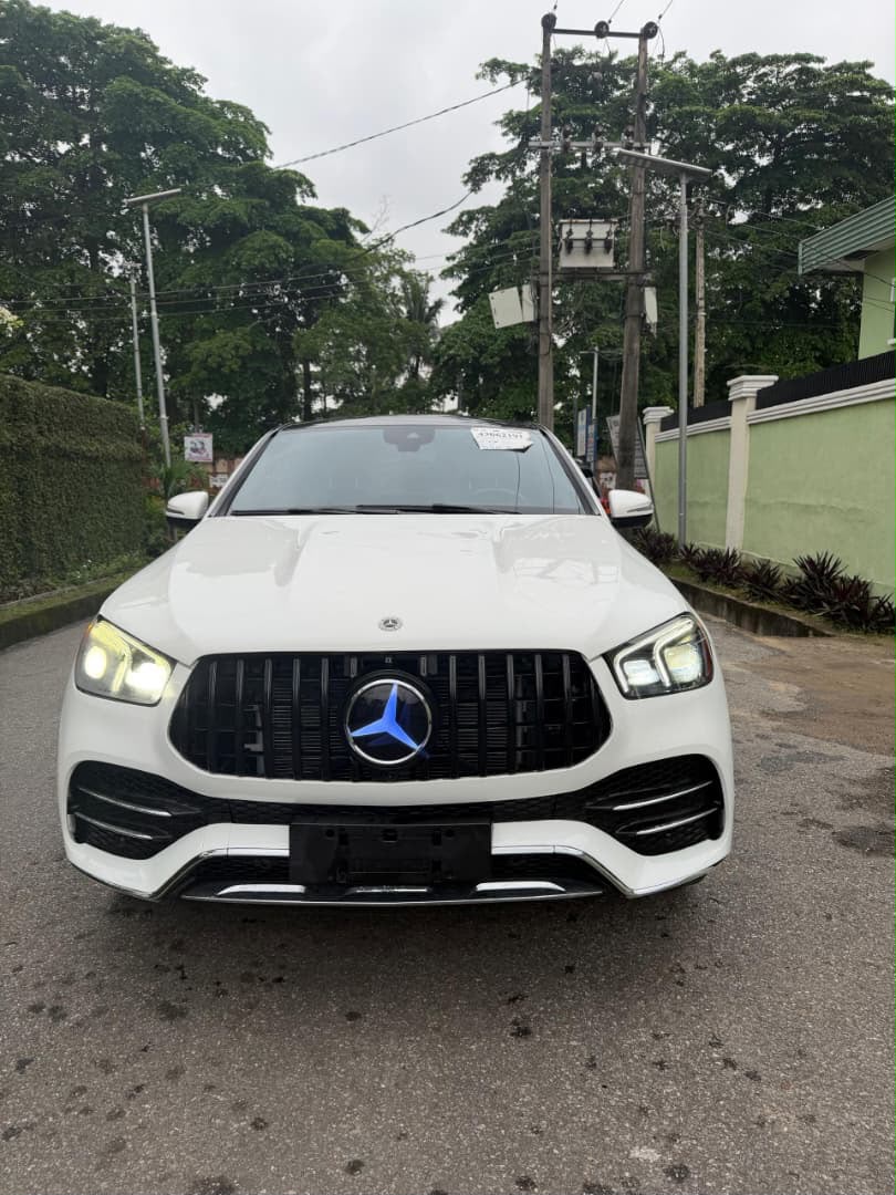 Mercedes-Benz GLE 53 AMG White SUV GLE53 AMG