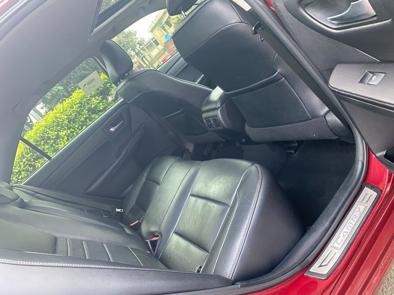 Toyota Camry Red Sedan with Black Interior XLE — photo 2
