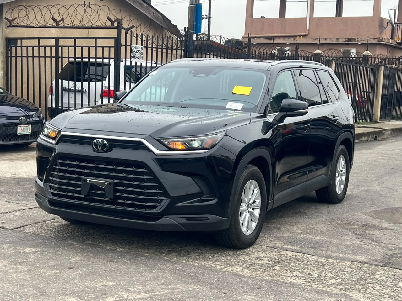 Toyota Highlander 2023 Black SUV