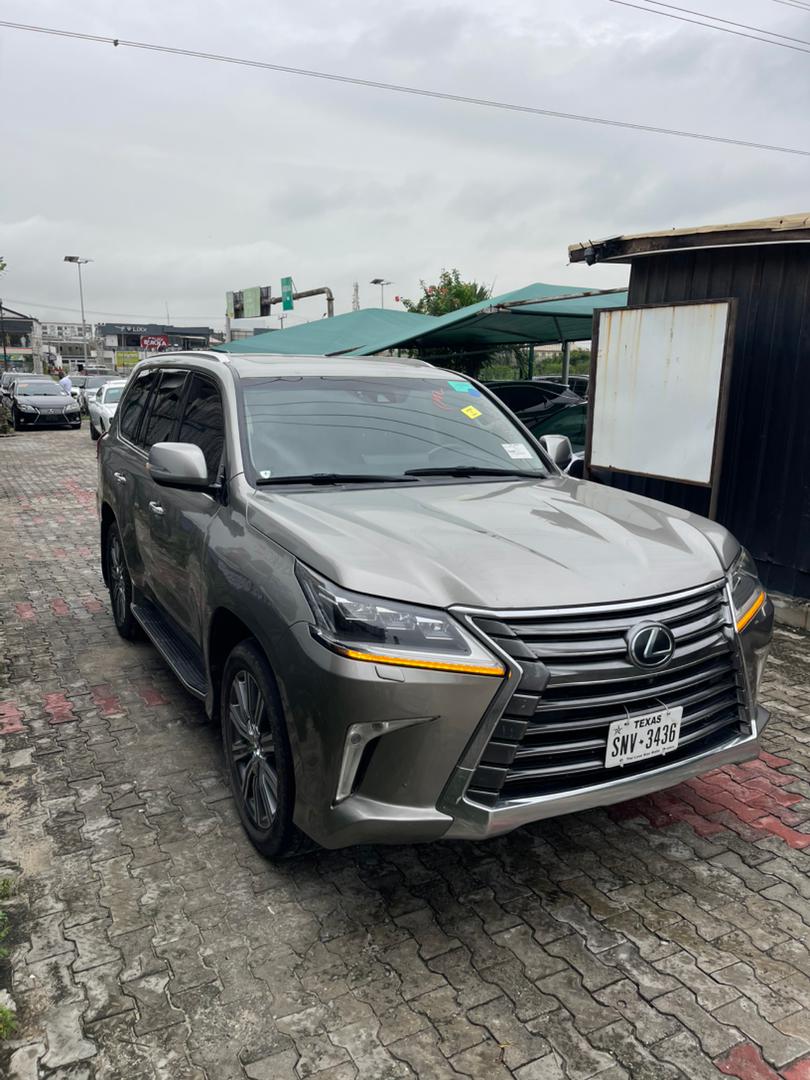Lexus LX 570 SUV, Silver