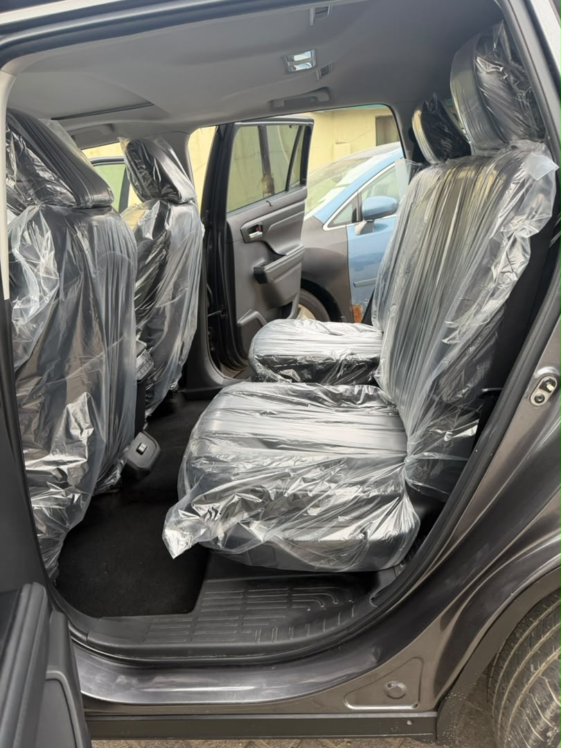 Toyota Highlander XLE AWD, Dark Grey SUV — photo 6