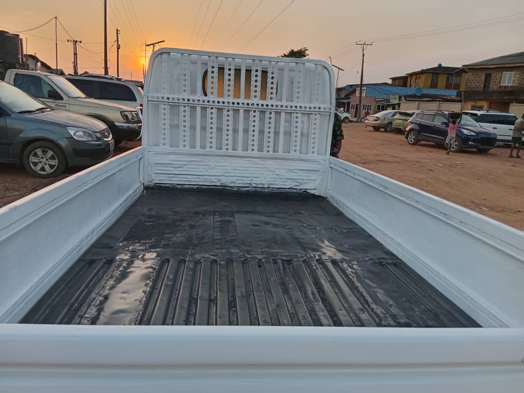 Nissan Atlas 100 Flatbed Truck, White