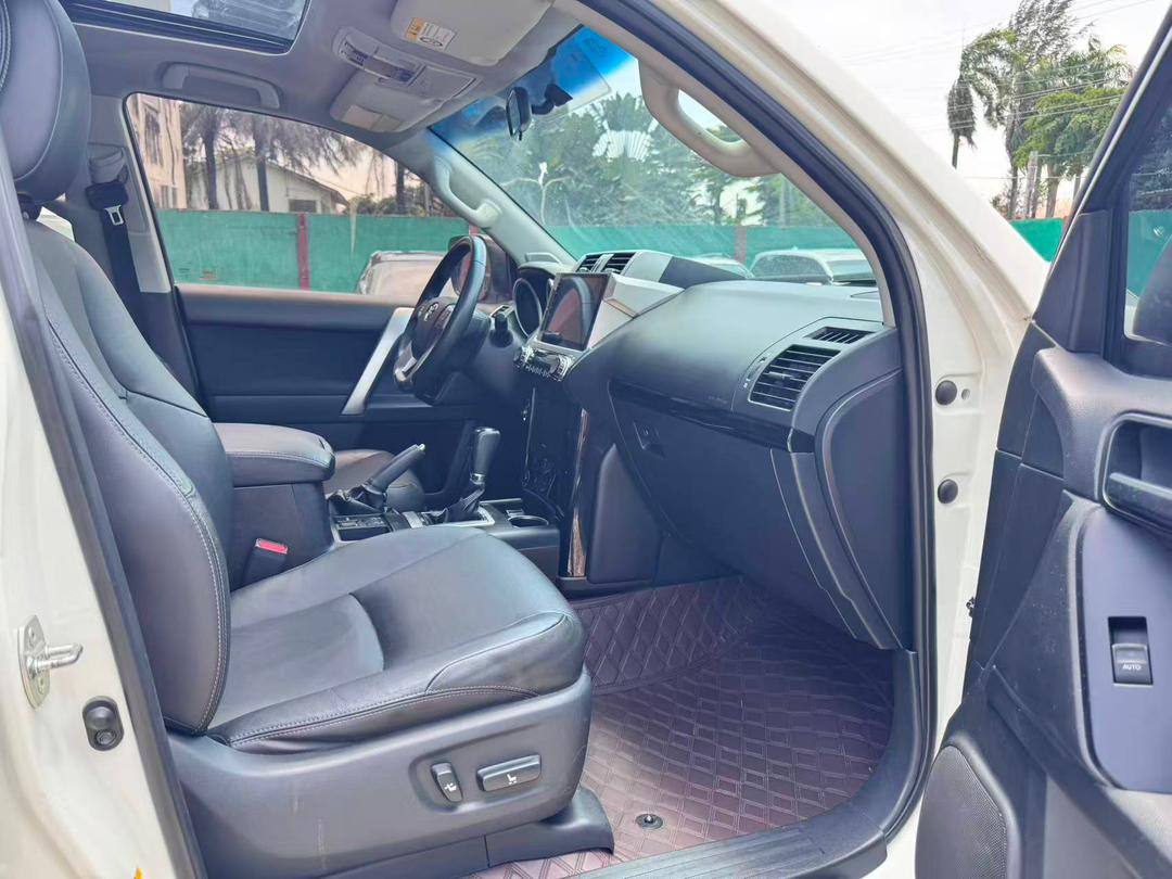 Toyota Land Cruiser Prado TX White SUV — photo 3