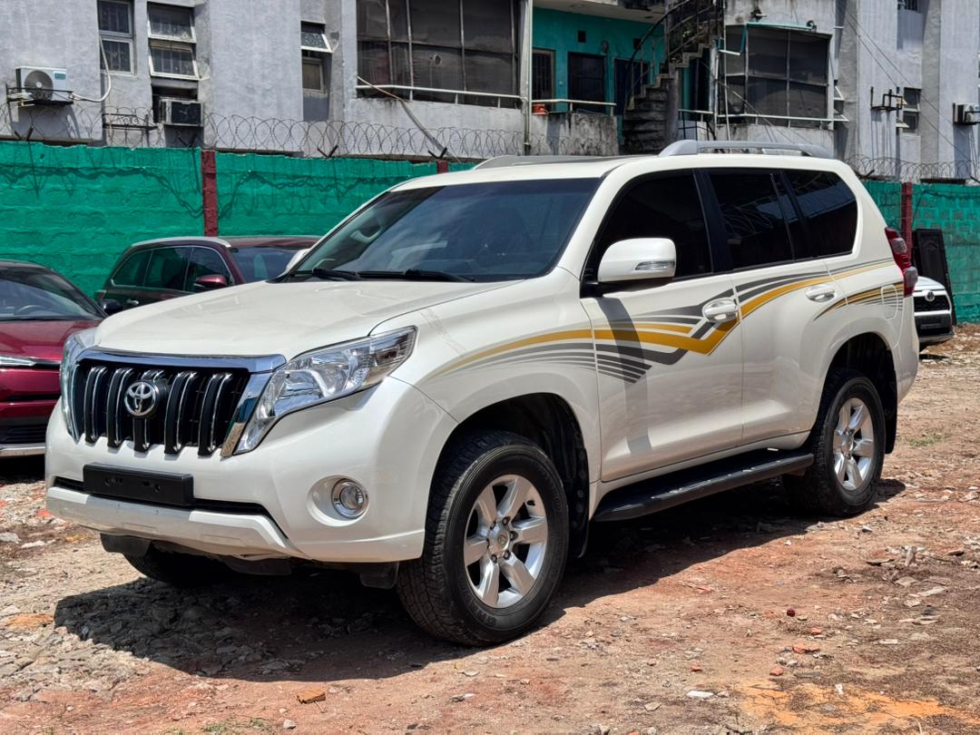 Toyota Land Cruiser Prado TX White SUV — photo 6