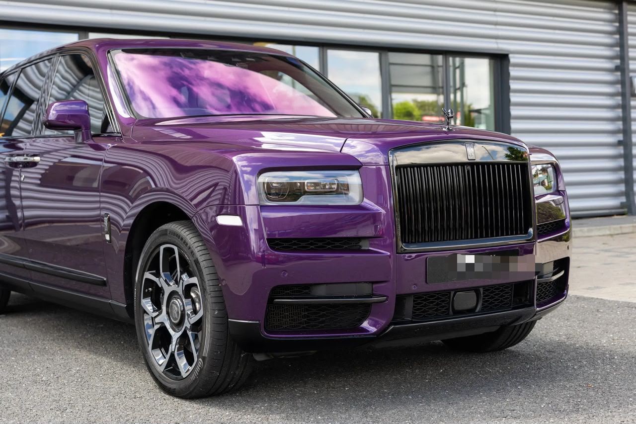 Rolls-Royce Cullinan, Purple SUV