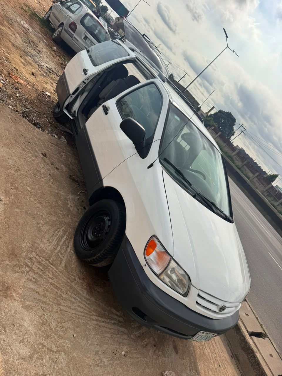 2001 Toyota Sienna LE White MPV for Sale